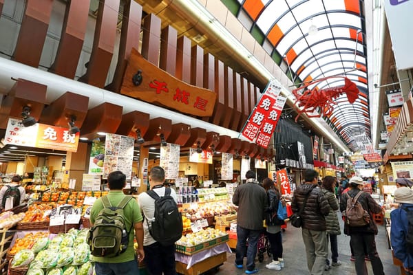 What to Eat at Kuromon Market: Osaka’s Foodie Playground