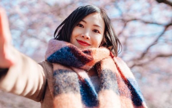 Too Bright? Too Bold? Navigating Colour, Confidence, and Judgment in Japan